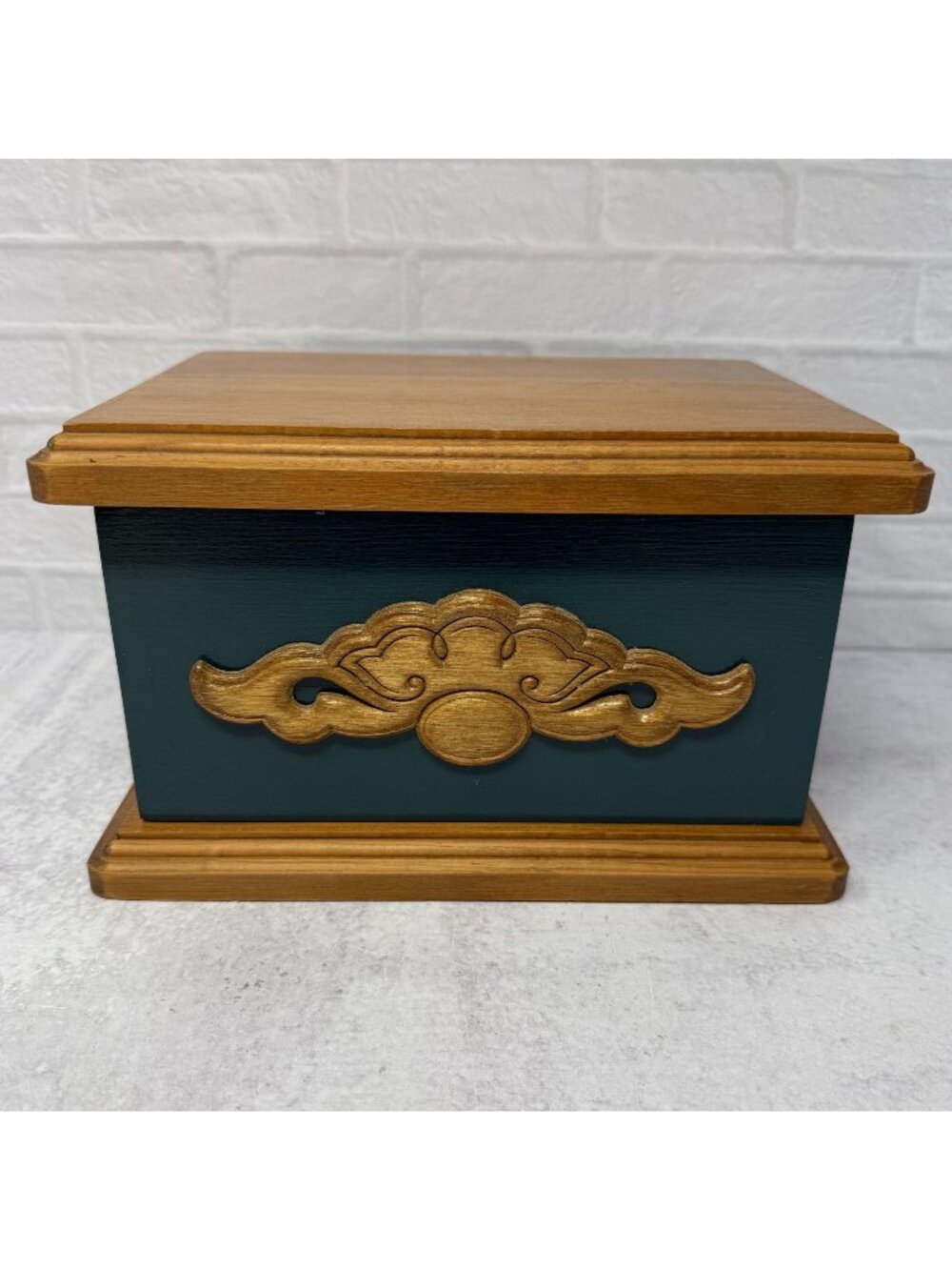 Vintage Handmade Handcrafted Classic Oak Hardwood Box, Hinged Lid, Scroll Work,